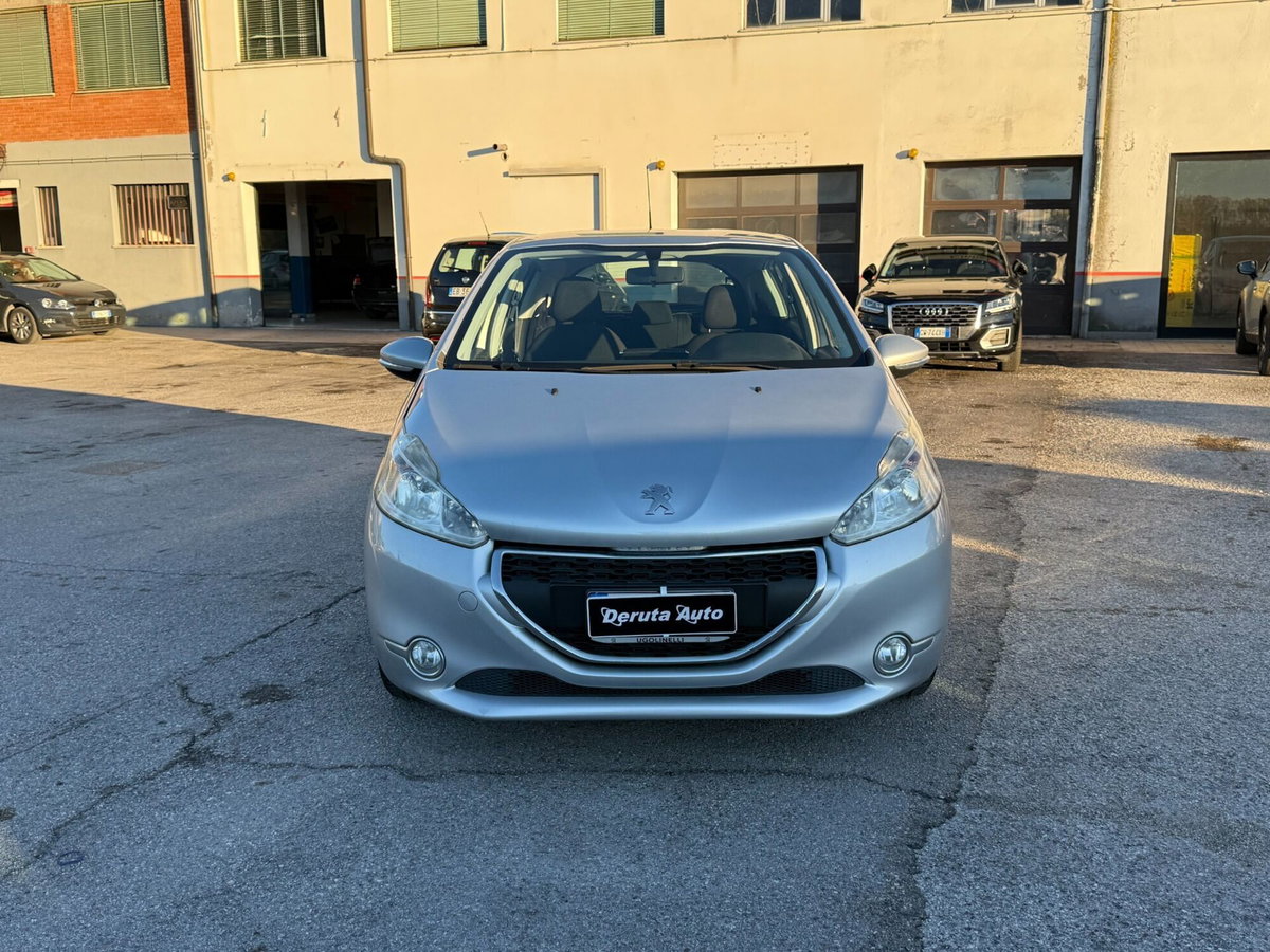 Peugeot 208 HDi 68 CV 5 porte Allure (8)