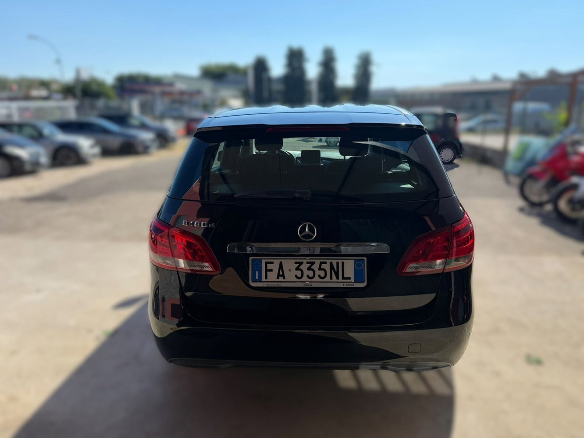 Mercedes-Benz Classe B 180 d Executive (4)