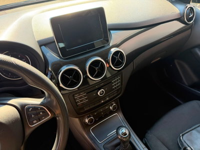 Mercedes-Benz Classe B 180 d Executive (9)