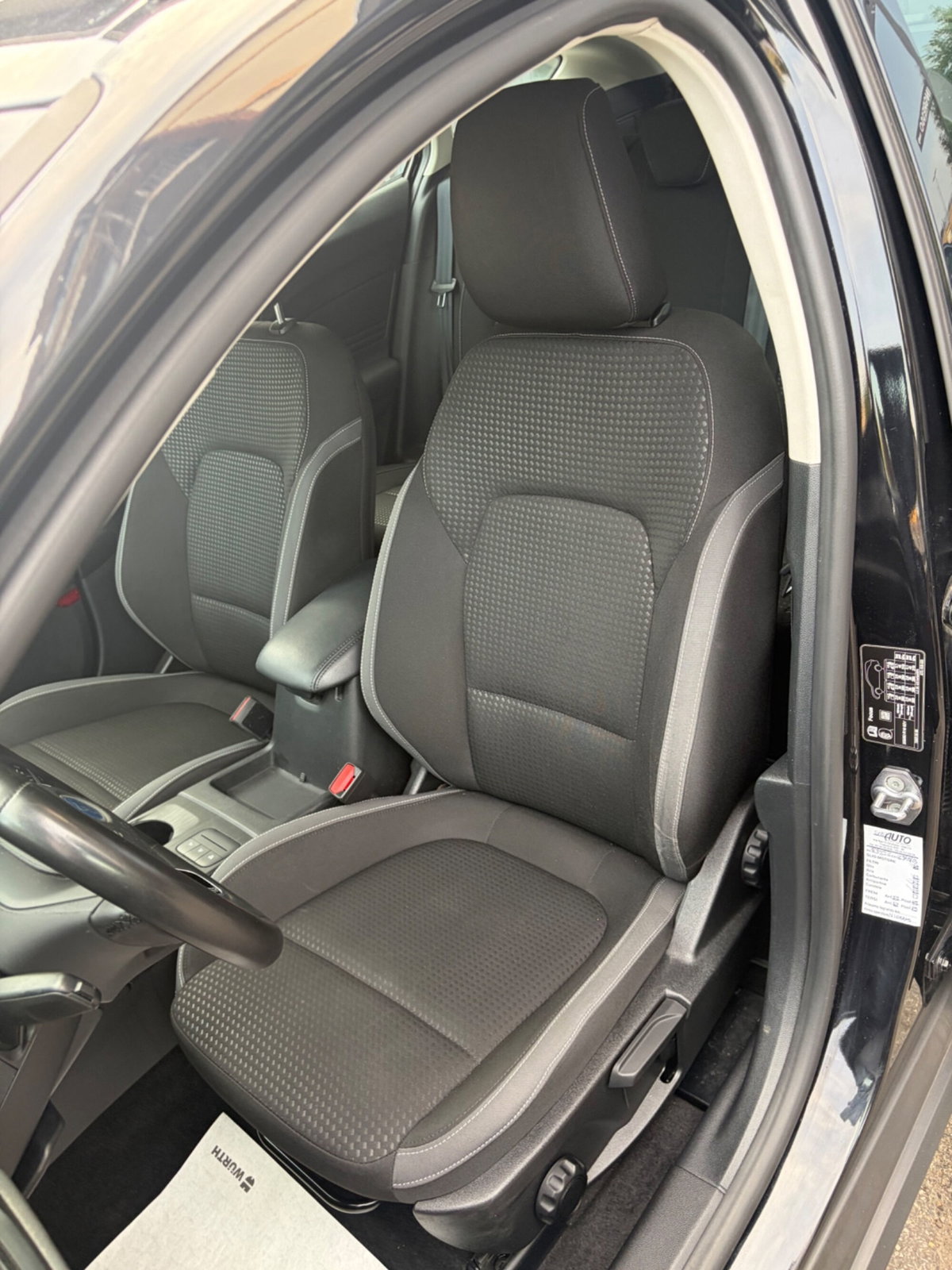 Ford Focus Station Wagon 1.5 EcoBlue 120 CV automatico SW Business (14)