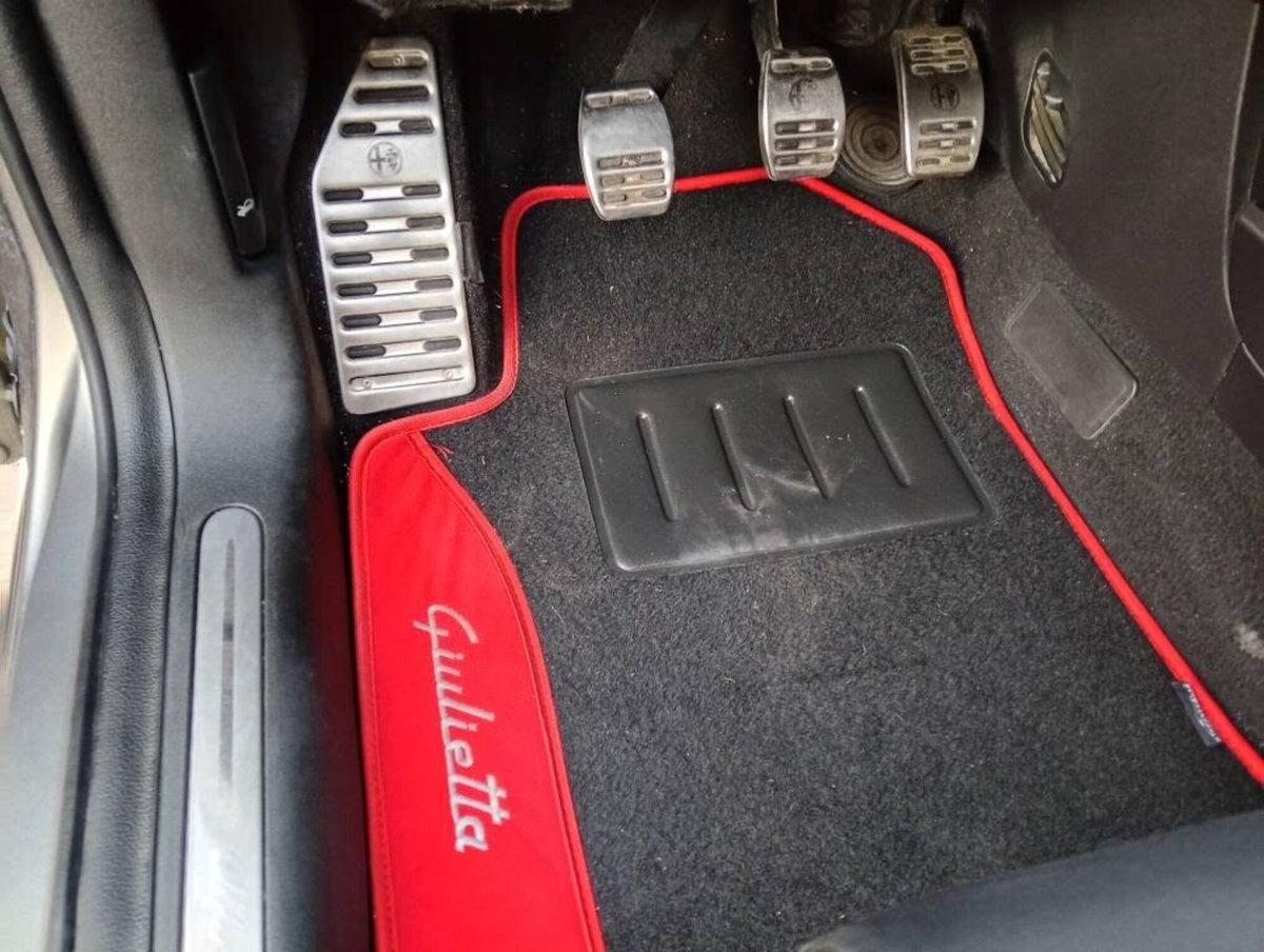 Alfa Romeo Giulietta 2.0 JTDm Exclusive 150cv E5+ (14)