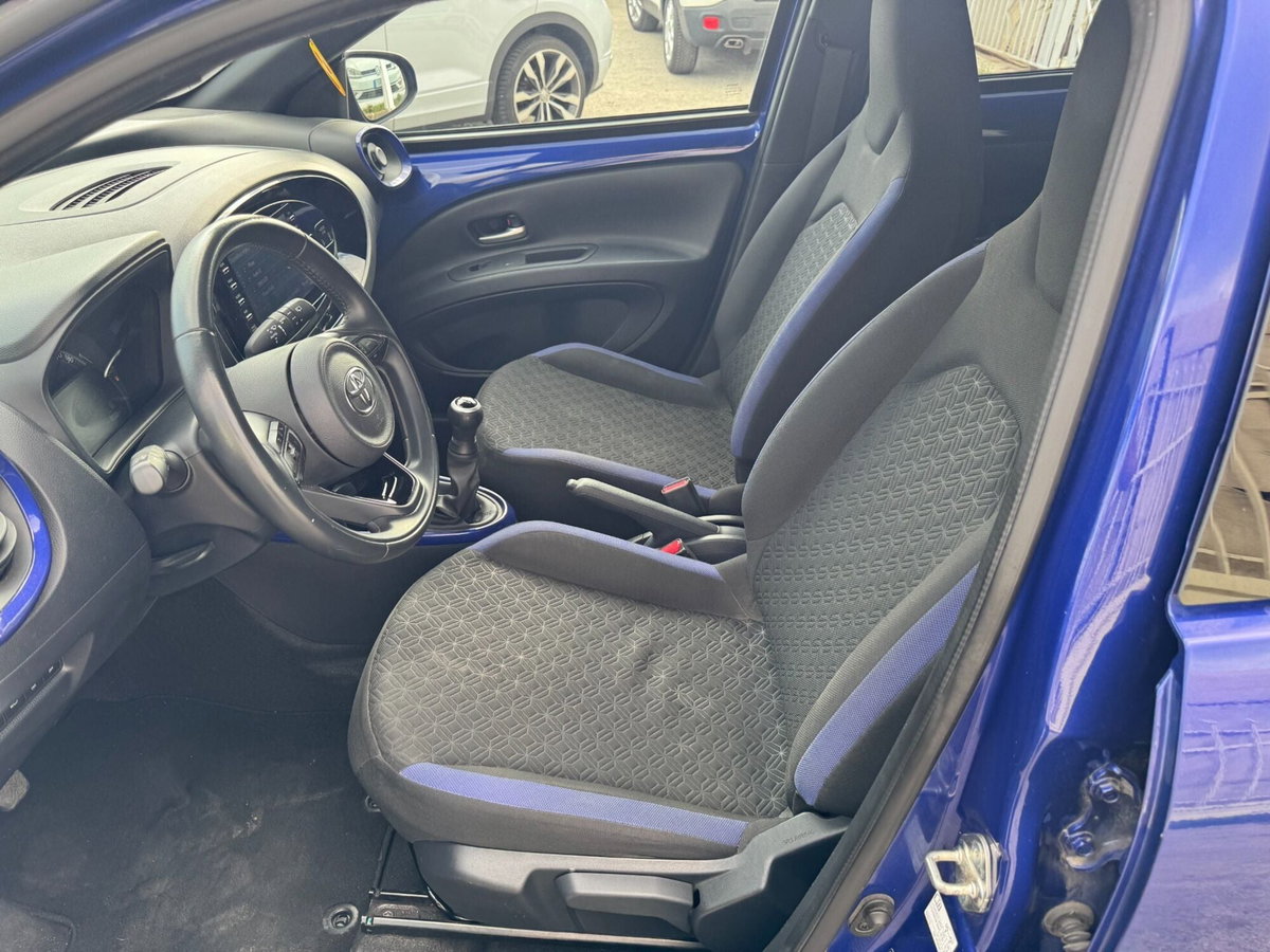 Toyota Aygo X 1.0 VVT-i 72 CV 5 porte Limited Air (7)