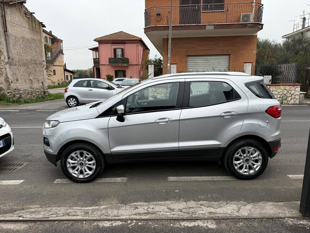 Ford EcoSport 1.5 TDCi 95 CV Titanium S (10)