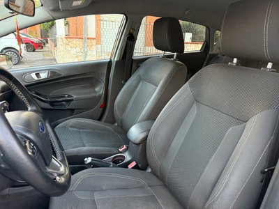 Ford Fiesta 1.5 TDCi 75CV 5 porte Black & White Edition (8)