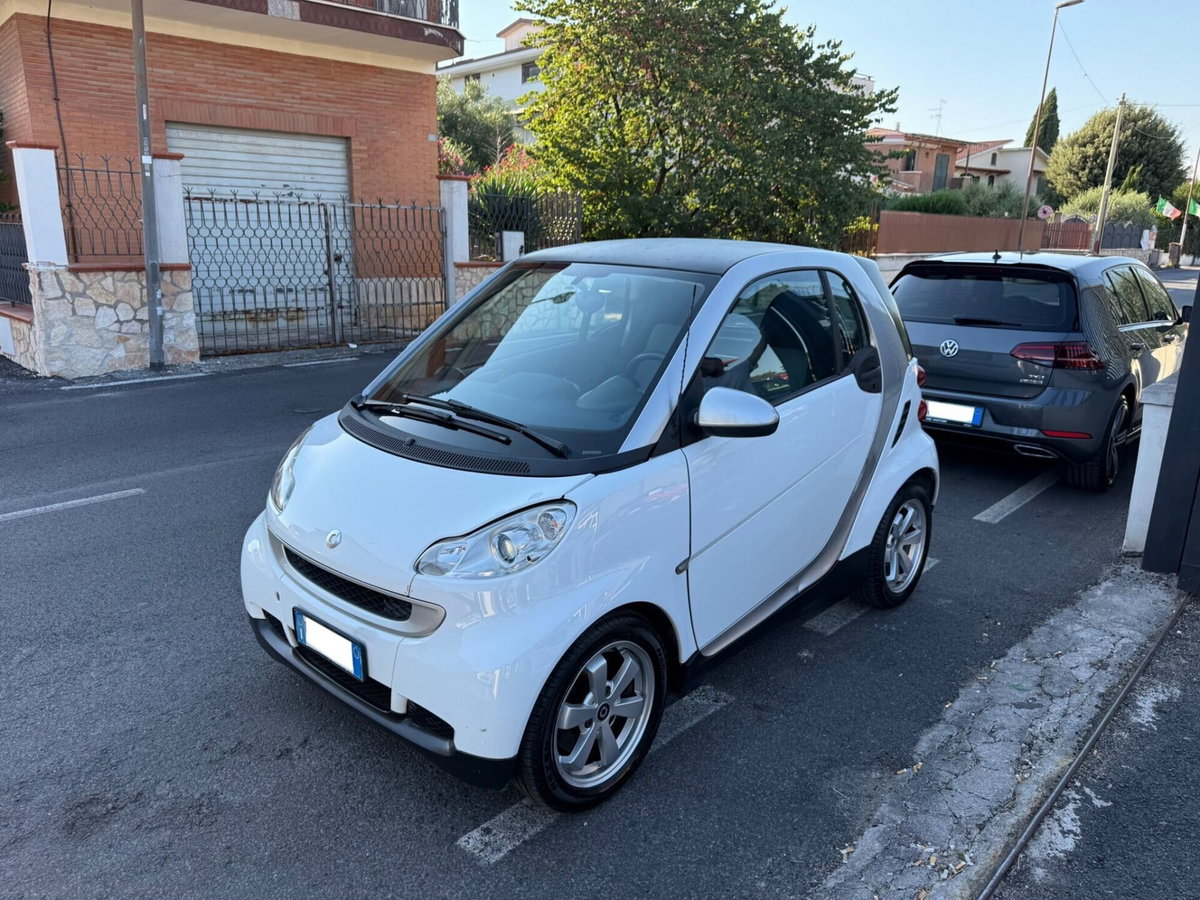 smart Fortwo 1000 52 kW MHD coupé pulse (8)