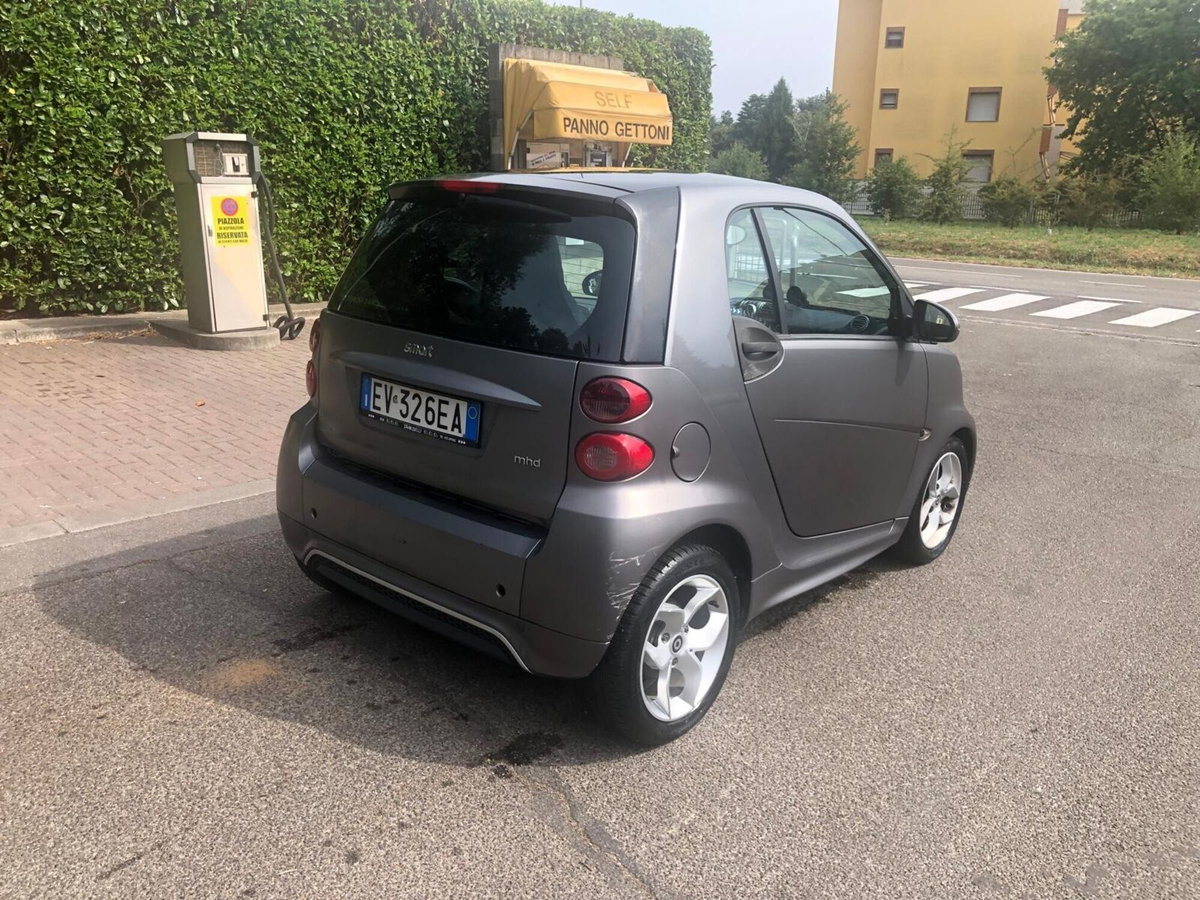 smart Fortwo 1000 52 kW MHD coupé passion (4)