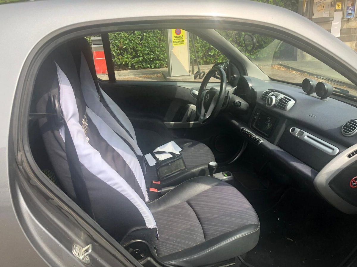 smart Fortwo 1000 52 kW MHD coupé passion (8)