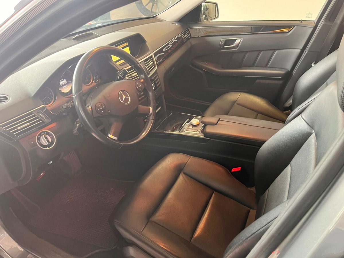 Mercedes-Benz Classe E 250 CDI BlueEFFICIENCY Avantgarde (6)