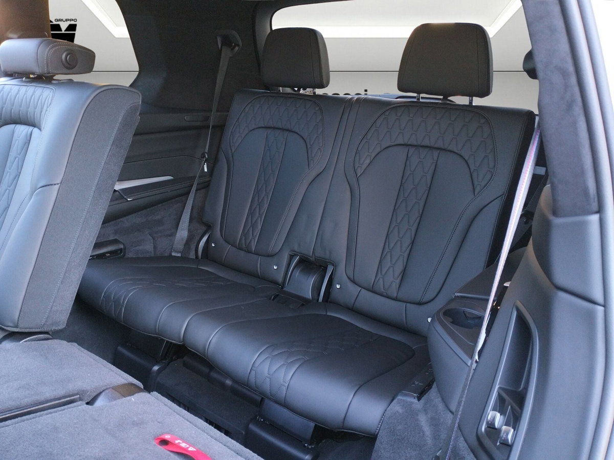 BMW X7 xDrive40d 48V (9)
