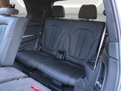 BMW X7 xDrive40d 48V (9)