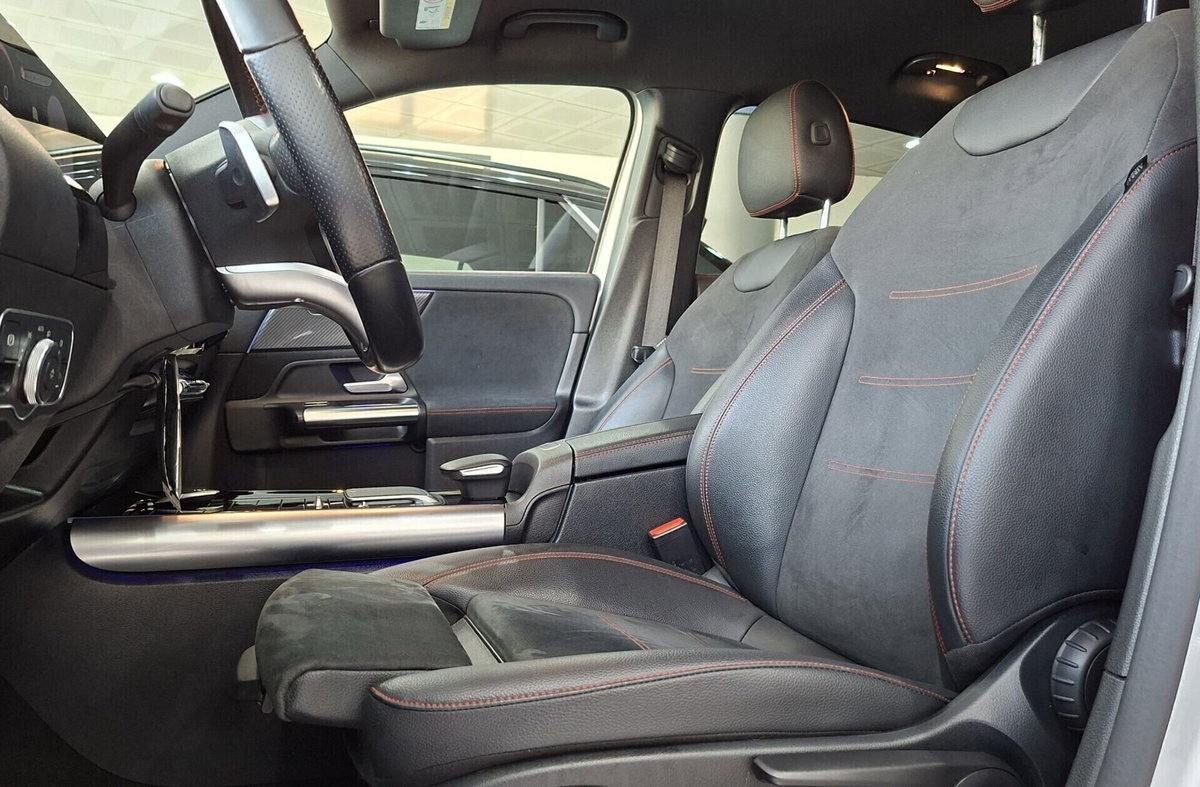 Mercedes-Benz GLA SUV 200 d Automatic Premium (14)