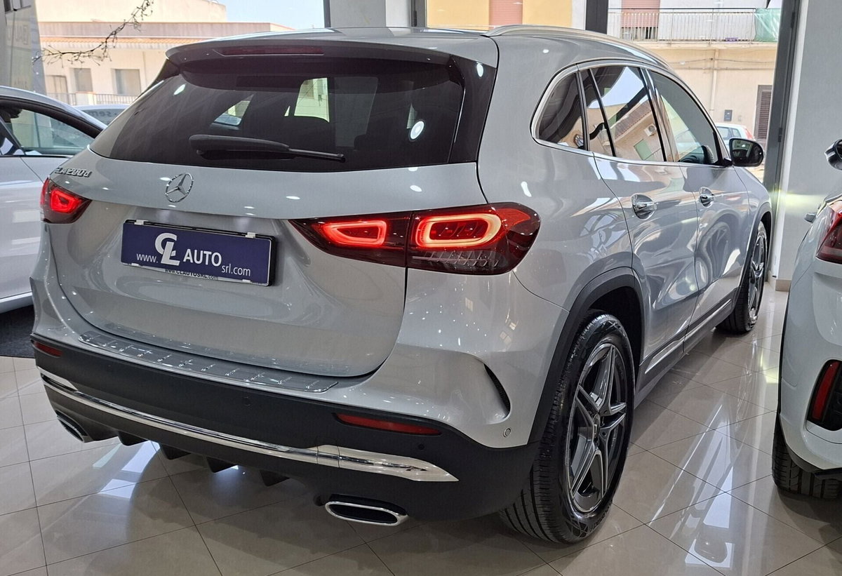 Mercedes-Benz GLA SUV 200 d Automatic Premium (5)