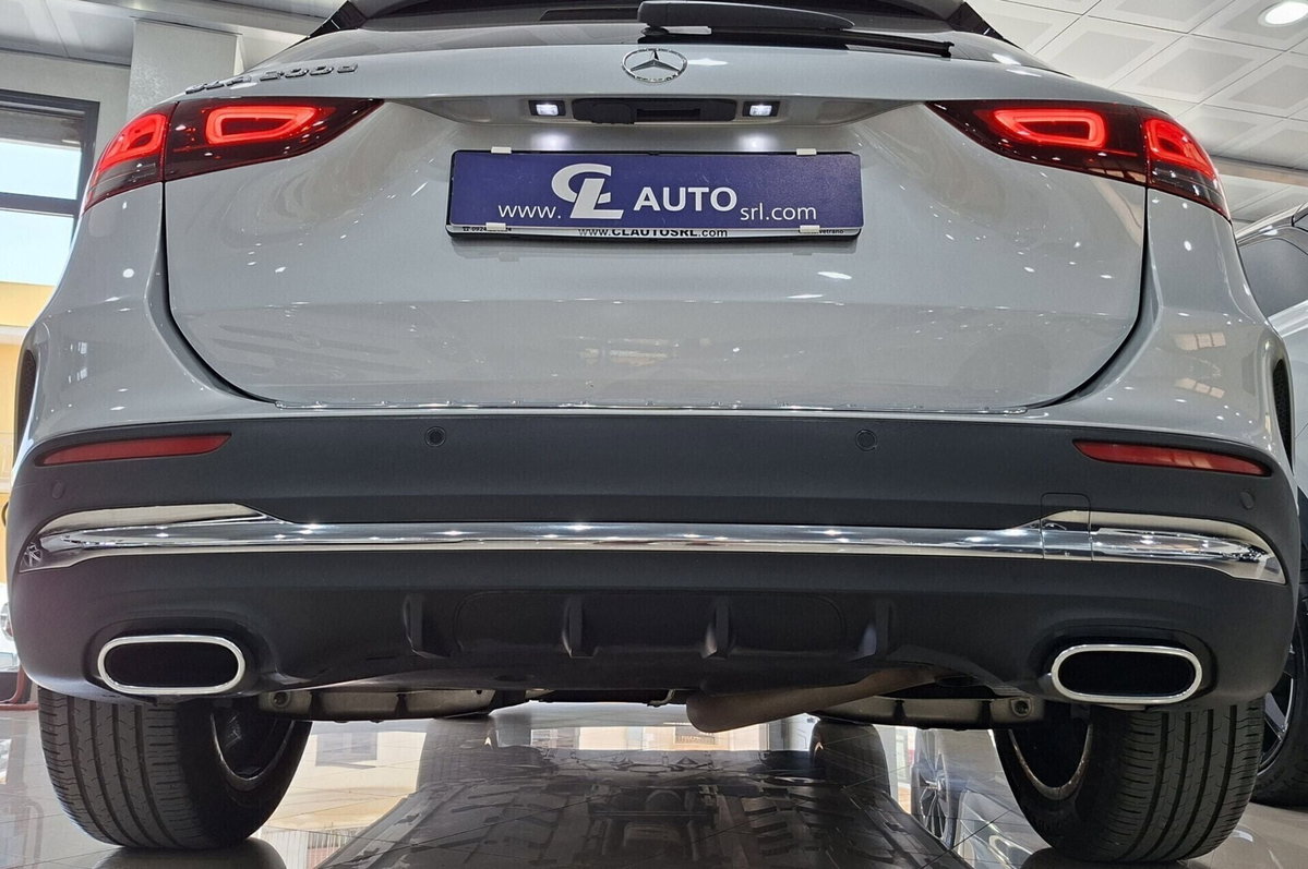 Mercedes-Benz GLA SUV 200 d Automatic Premium (7)