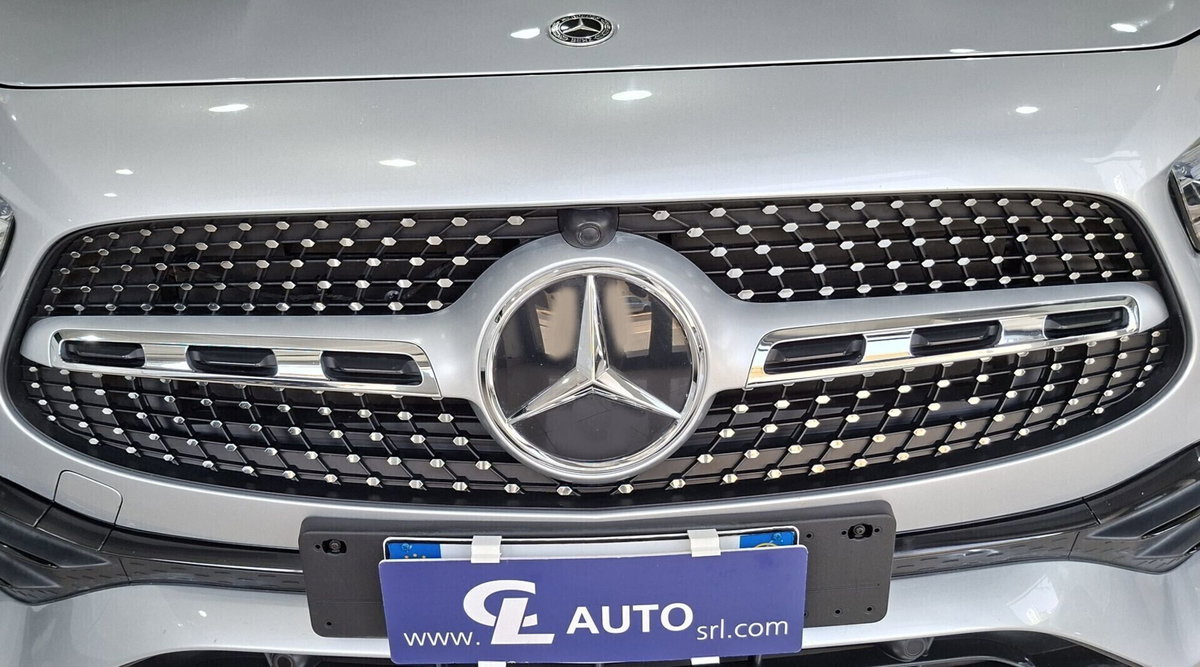 Mercedes-Benz GLA SUV 200 d Automatic Premium (9)