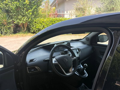 Lancia Ypsilon 1.0 FireFly 5 porte S&S Hybrid Ecochic UnYca (4)