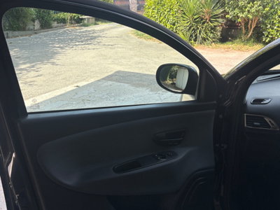 Lancia Ypsilon 1.0 FireFly 5 porte S&S Hybrid Ecochic UnYca (6)