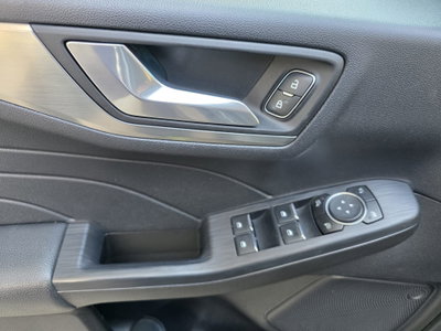 Ford Kuga 2.0 EcoBlue Hybrid 150 CV 2WD Titanium (12)