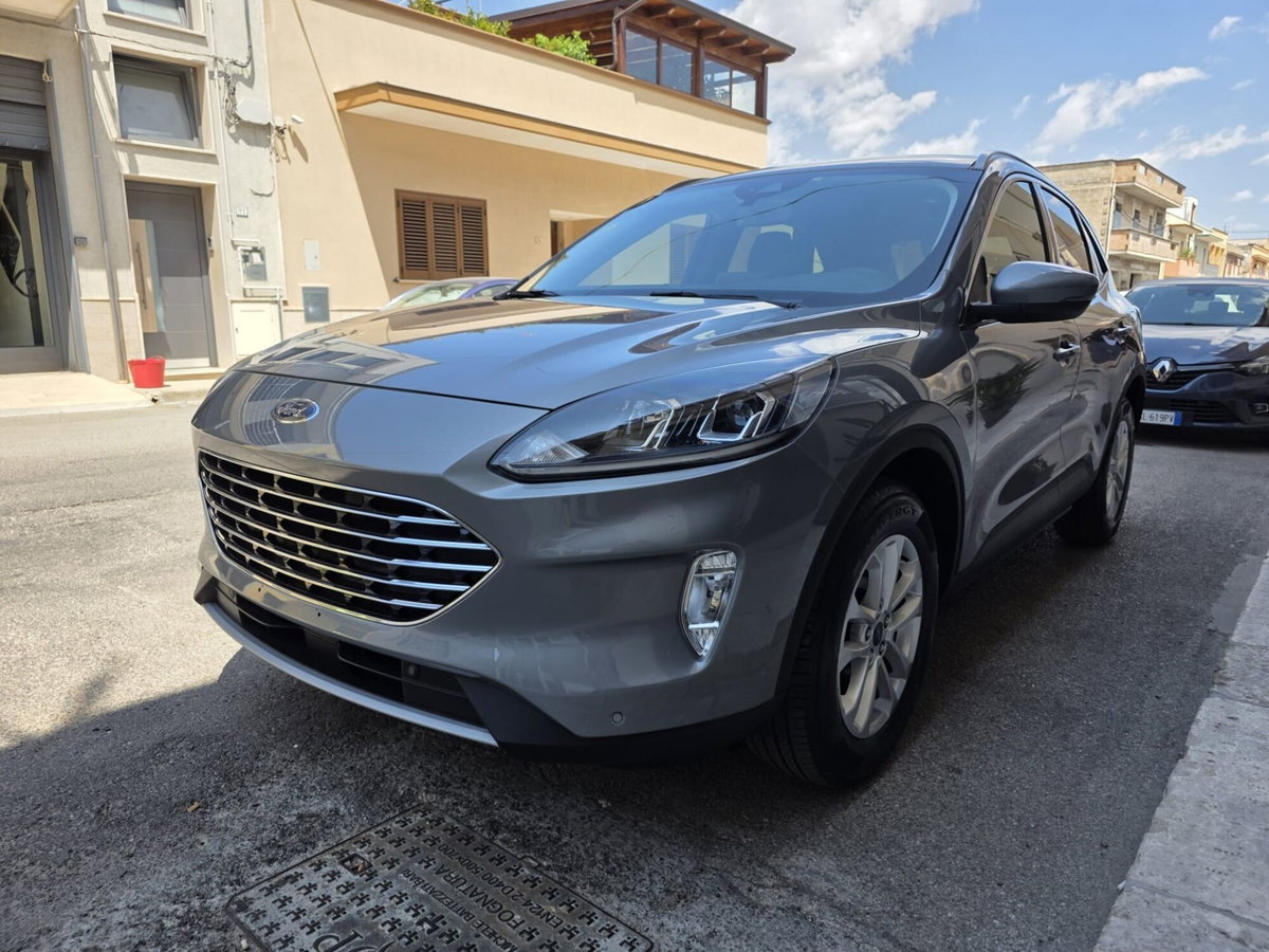 Ford Kuga 2.0 EcoBlue Hybrid 150 CV 2WD Titanium (3)