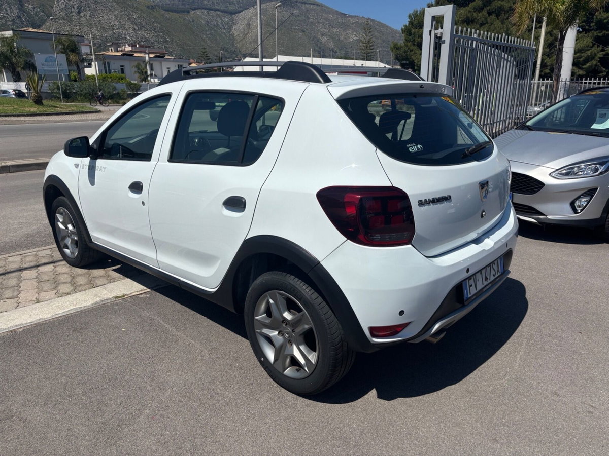 Dacia Sandero 0.9 TCe 12V 90CV Start&Stop Comfort (8)