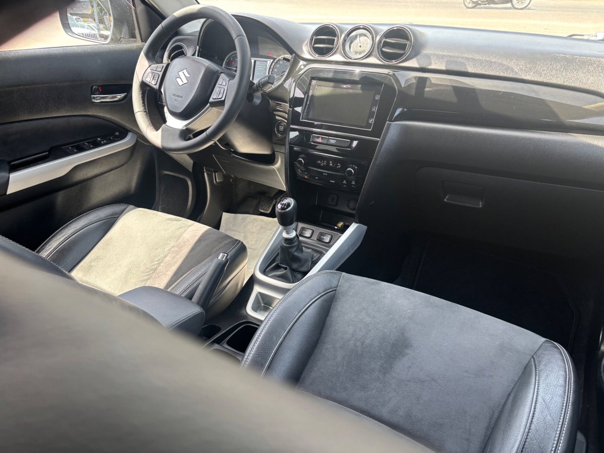 Suzuki Vitara 1.6 DDiS V-Top (12)