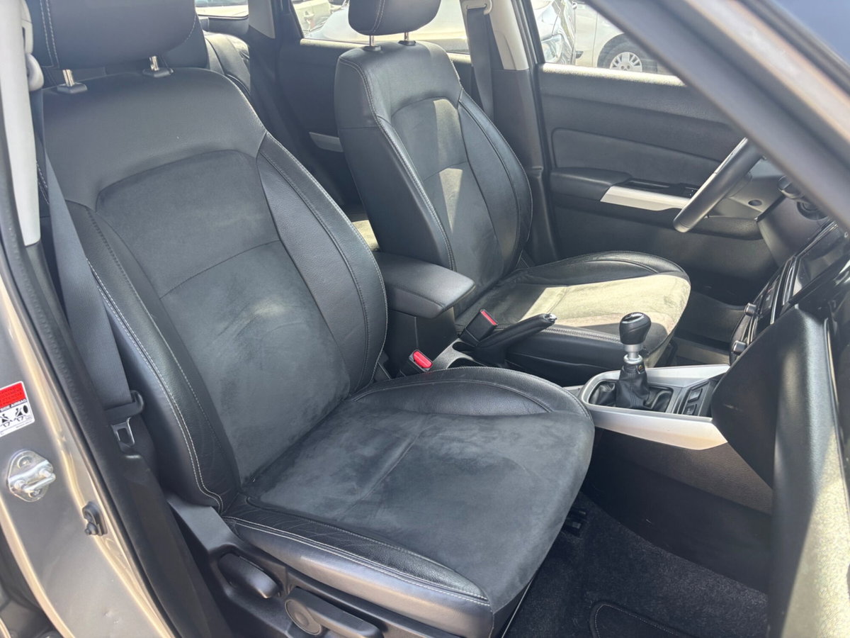 Suzuki Vitara 1.6 DDiS V-Top (14)