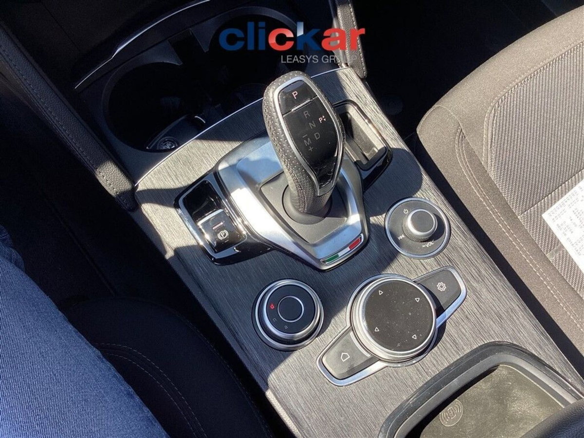 Alfa Romeo Stelvio Stelvio 2.2 Turbodiesel 160 CV AT8 RWD Super Business (16)