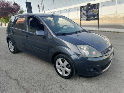 Ford Fiesta 1.4 TDCi 5p. Ghia (3)