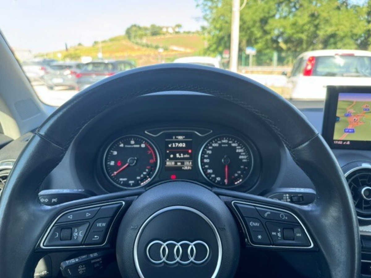Audi Q2 Q2 30 TFSI Identity Black (14)