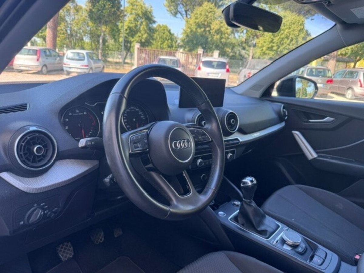 Audi Q2 Q2 30 TFSI Identity Black (15)