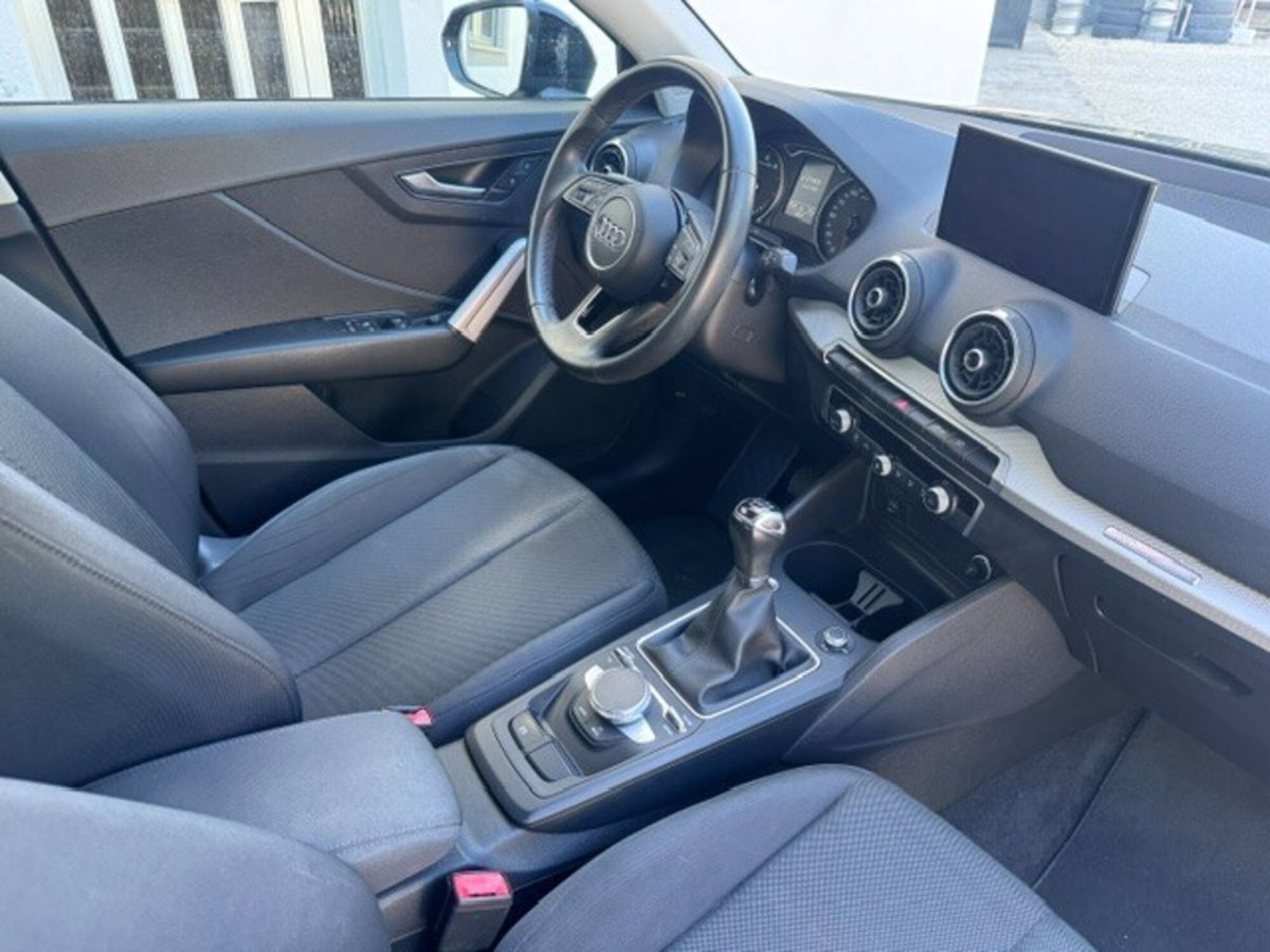 Audi Q2 Q2 30 TFSI Identity Black (17)