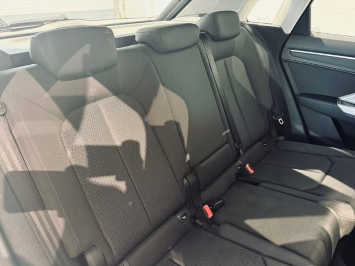 Audi Q3 35 TFSI Business Advanced (15)