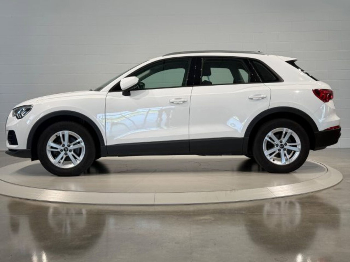 Audi Q3 35 TFSI Business Advanced (2)
