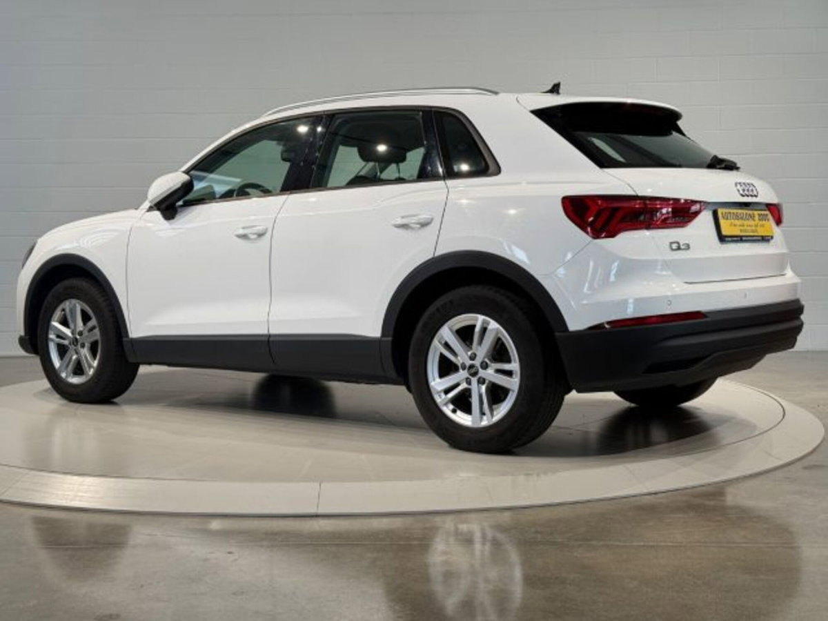 Audi Q3 35 TFSI Business Advanced (3)