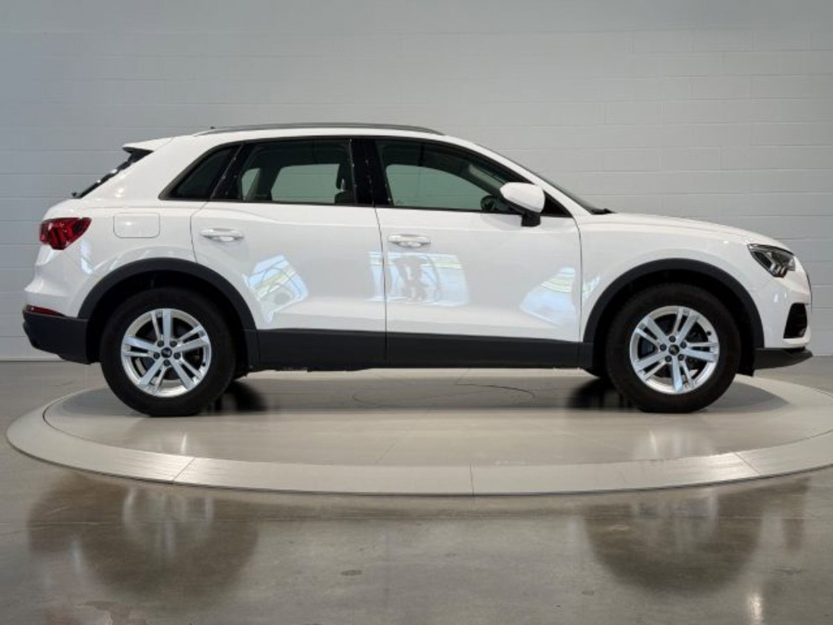 Audi Q3 35 TFSI Business Advanced (6)