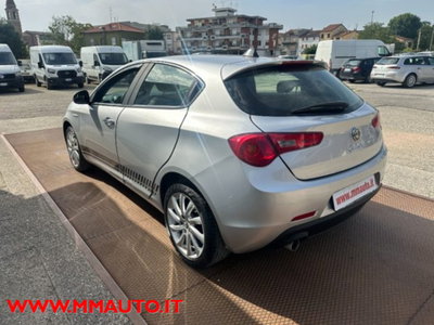 Alfa Romeo Giulietta 1.6 JTDm-2 Distinctive (4)
