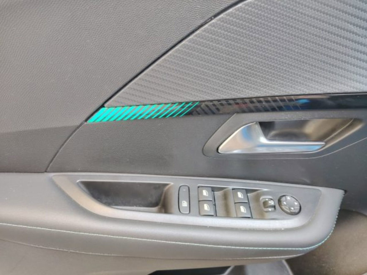 Peugeot 208 PureTech 100 Stop&Start EAT8 5 porte Allure Pack (11)