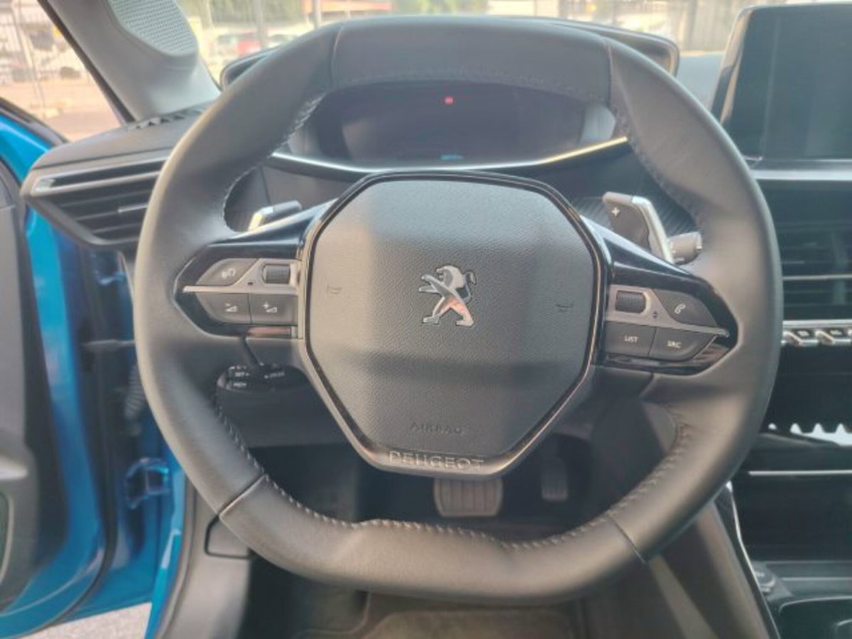Peugeot 208 PureTech 100 Stop&Start EAT8 5 porte Allure Pack (12)