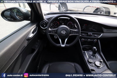 Alfa Romeo Giulia 2.0 Turbo 200 CV AT8 (12)