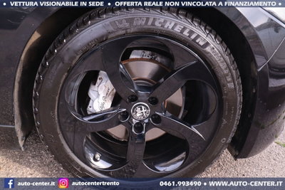 Alfa Romeo Giulia 2.0 Turbo 200 CV AT8 (9)