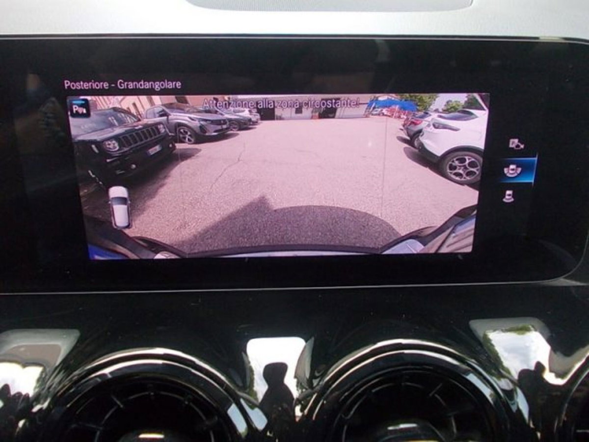 Mercedes-Benz GLA SUV 200 d Business Extra auto (15)