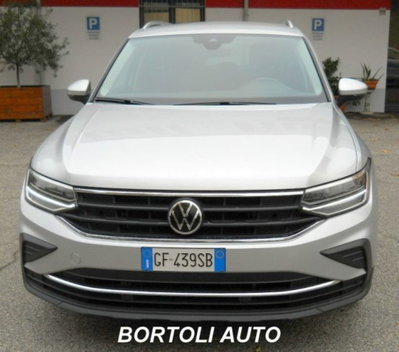 Volkswagen Tiguan 2.0 TDI 150 CV SCR DSG 4MOTION Life (2)