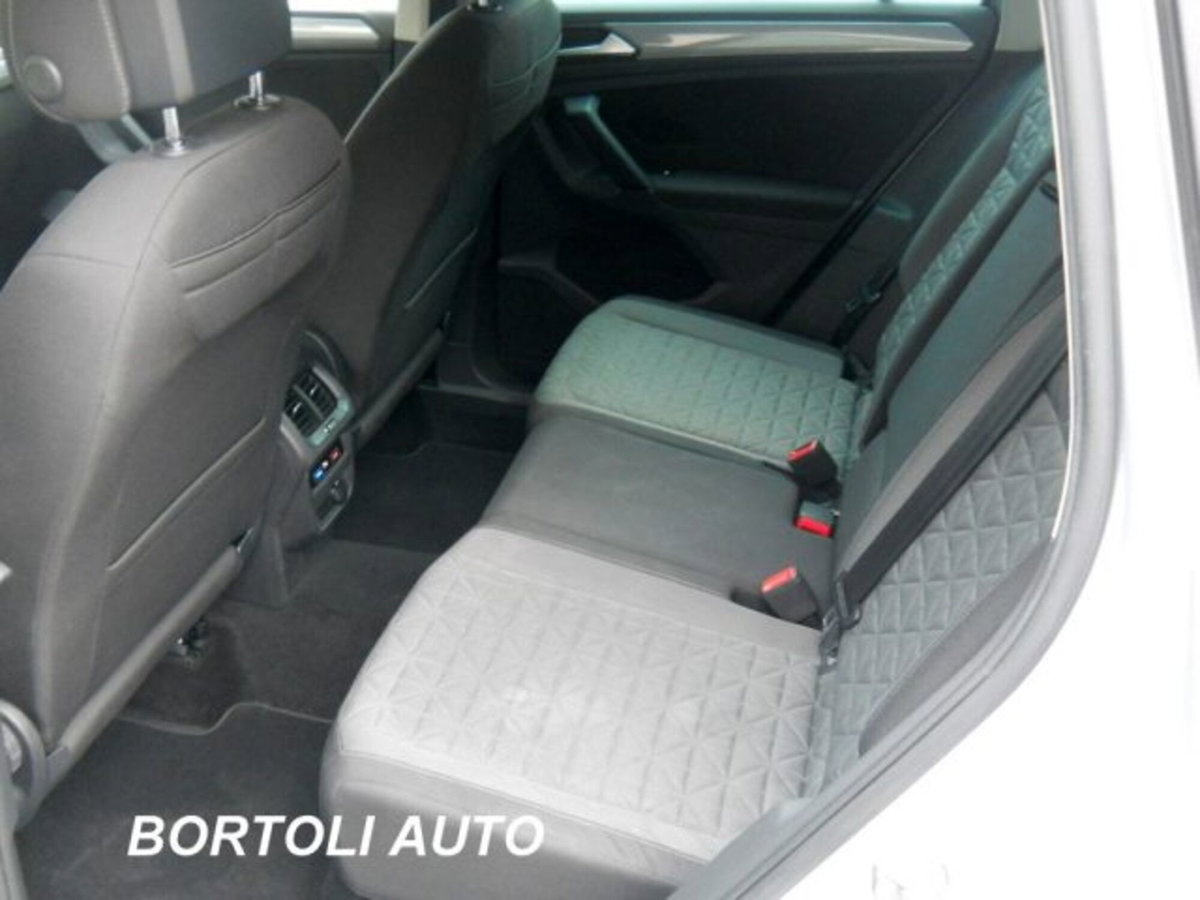 Volkswagen Tiguan 2.0 TDI 150 CV SCR DSG 4MOTION Life (9)