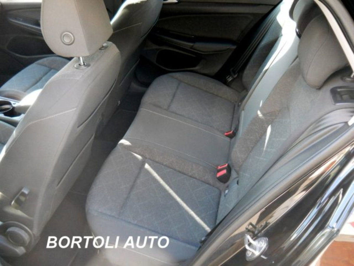 Volkswagen Golf Variant 1.0 eTSI EVO DSG Life (9)