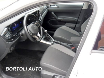 Volkswagen Polo 1.0 tsi Life 95cv (7)