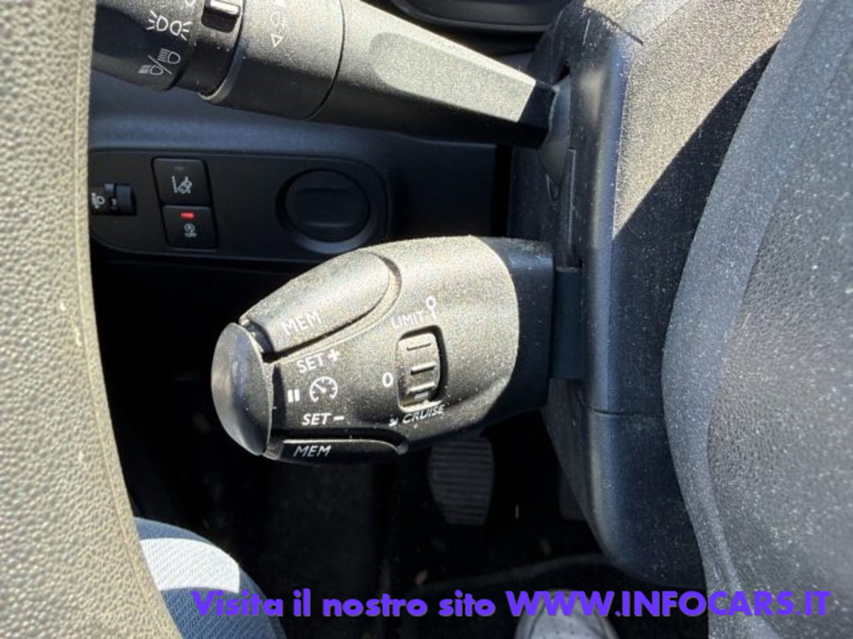 Citroen C3 BlueHDi 75 S&S Van Live (11)