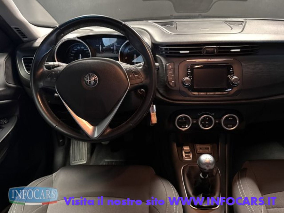 Alfa Romeo Giulietta 1.6 JTDm Super 120cv (10)