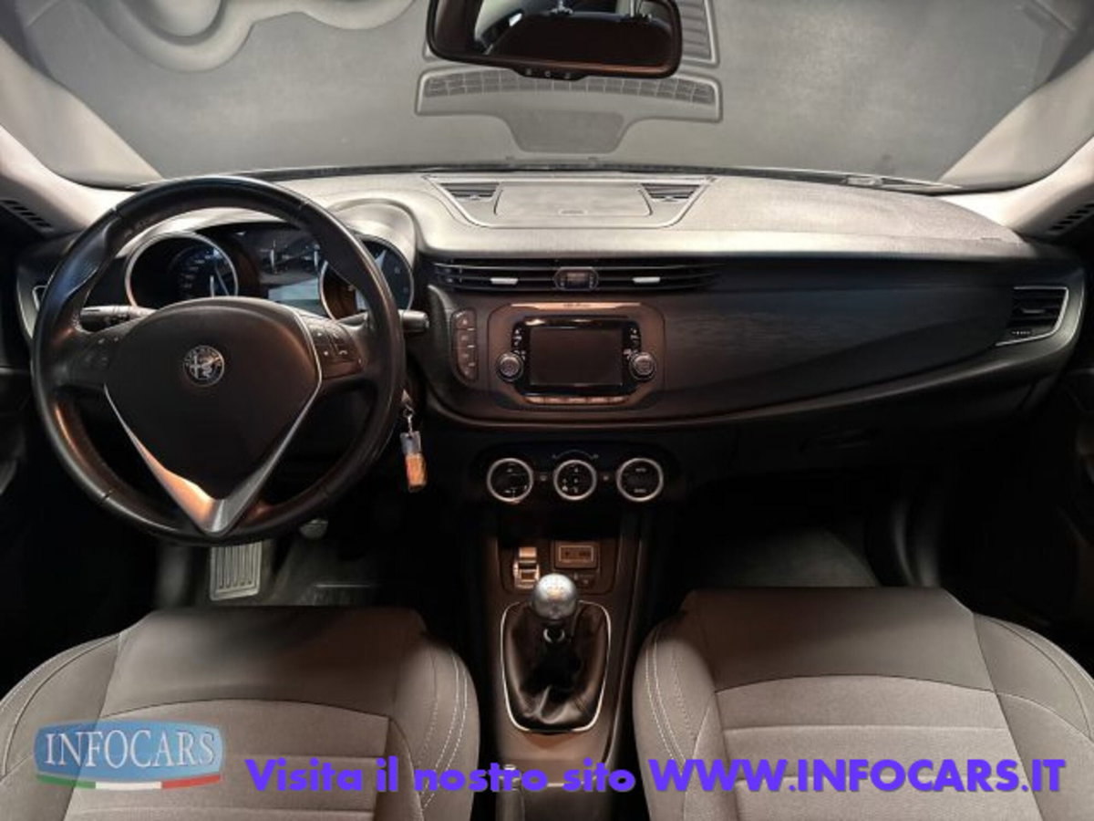 Alfa Romeo Giulietta 1.6 JTDm Super 120cv (11)