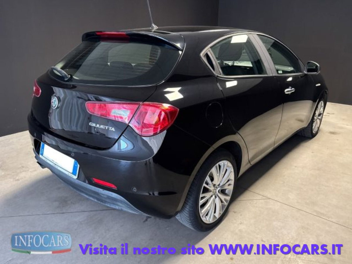 Alfa Romeo Giulietta 1.6 JTDm Super 120cv (4)