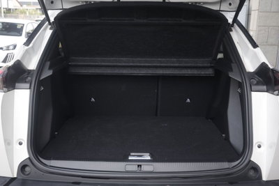 Peugeot 2008 PureTech 130 S&S EAT8 GT Pack (18)
