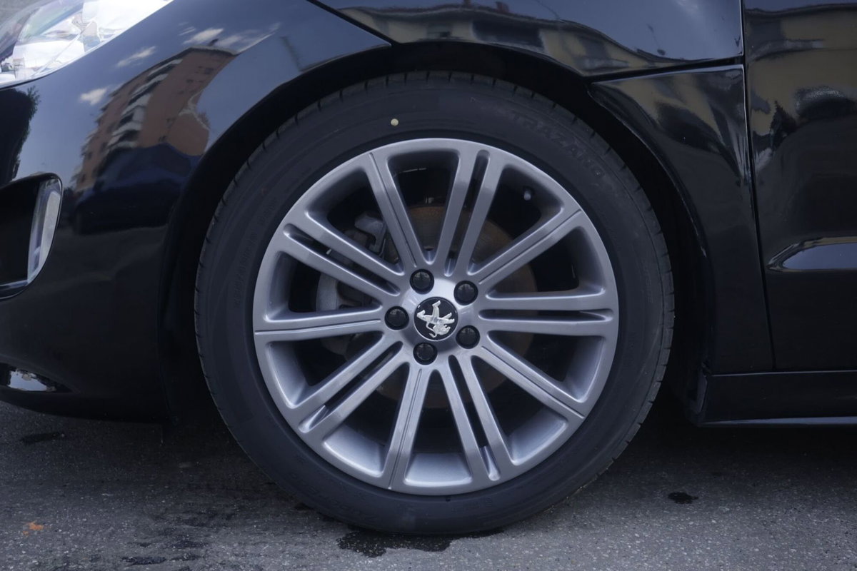 Peugeot RCZ 1.6 THP 156CV (5)